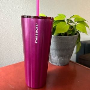 New Starbucks 2022 Holiday Metallic Pink Scalloped Stainless Tumbler 24oz Venti